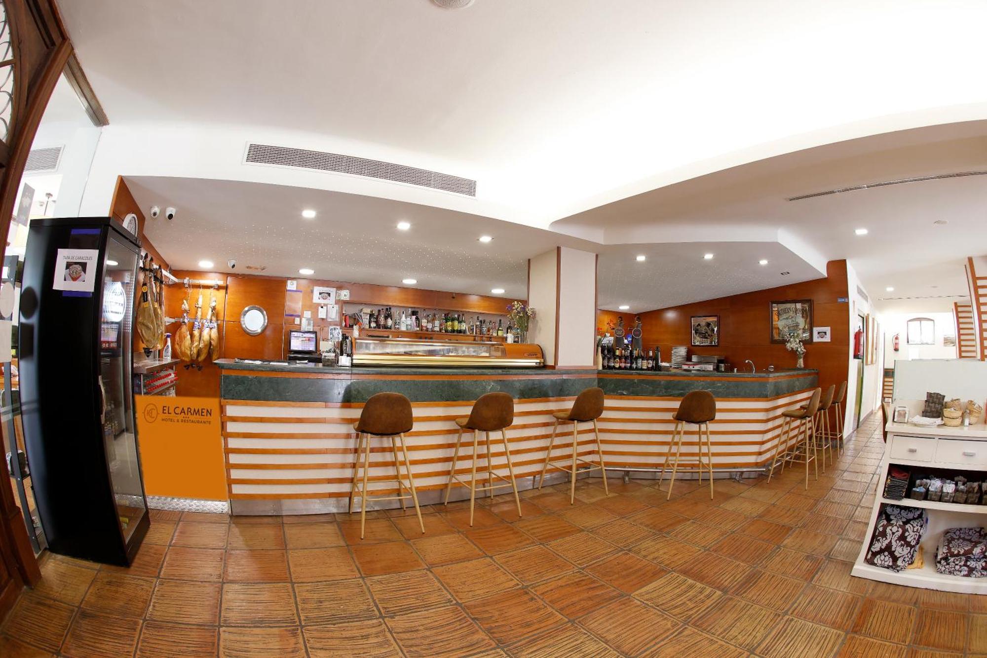 Hotel El Carmen Puente Genil Kültér fotó