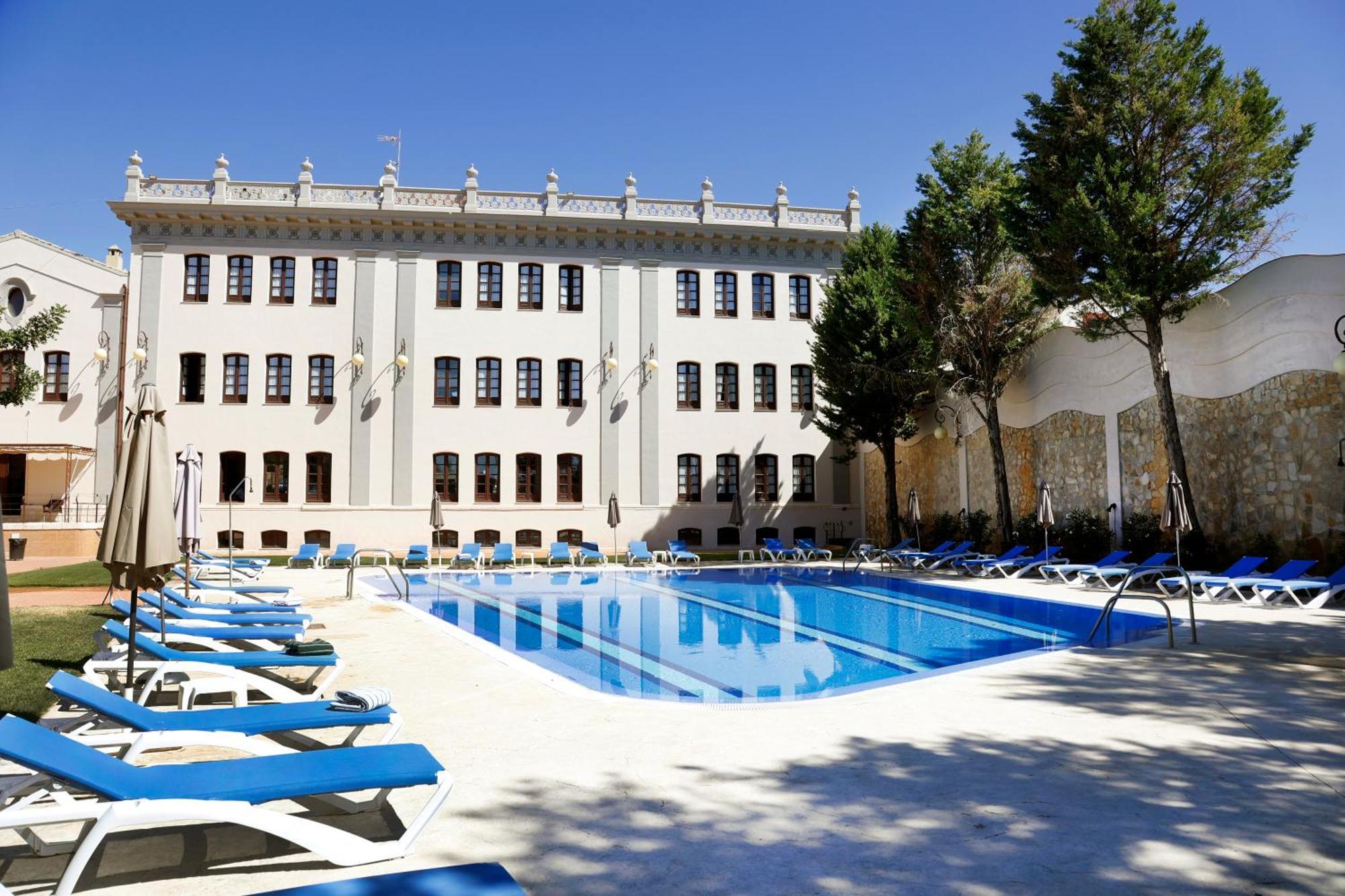 Hotel El Carmen Puente Genil Kültér fotó